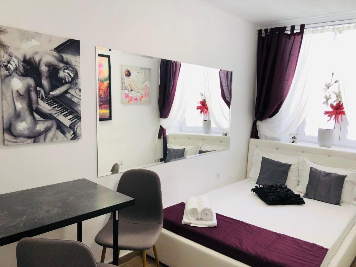 Central Petit Room براشوف المظهر الخارجي الصورة